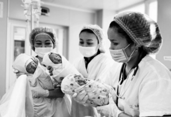 Үш баласы бар астаналық келіншек үшем дүниеге әкелді