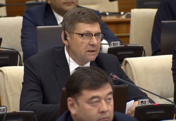 «Билл Гейтс па? Илон Маск па?». Төтенше хабарламаны неліктен тек Android қолданушылары алды