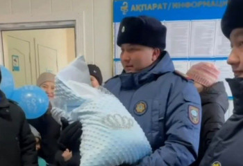 Ақмолалық ата-ана жаңа туған сәбиге құтқарушының есімін берді
