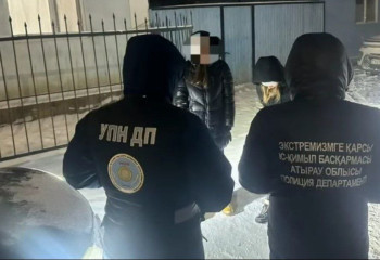 Атырауда екі бойжеткеннен есірткінің 300-ге жуық дозасы табылды