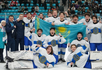 Канвон-2024: Қазақстандық хоккейшілер қола жүлдеге ие болды