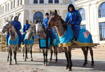Ақтауда Адай жылқысына мәртебе беретін куәлік табысталды