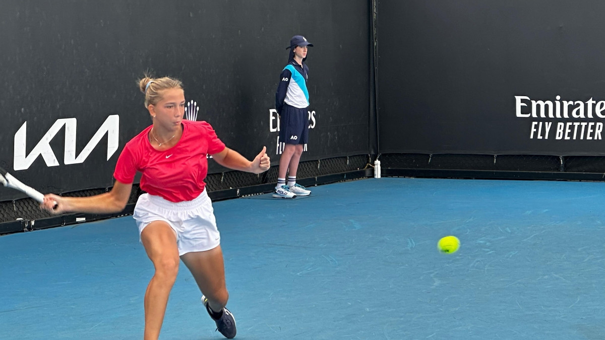 Ева Корышева играет в полуфинале турнира в Австралии