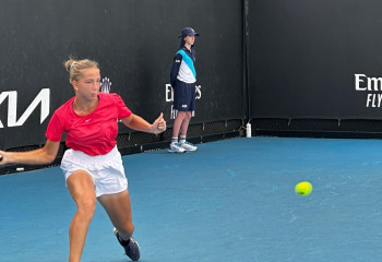 Ева Корышева играет в полуфинале турнира в Австралии