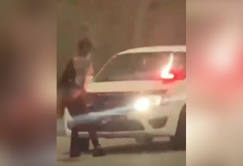 Шымкент тұрғыны көшеде жартылай жалаңаш билеген