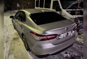 Мужчина таксовал на угнанной машине