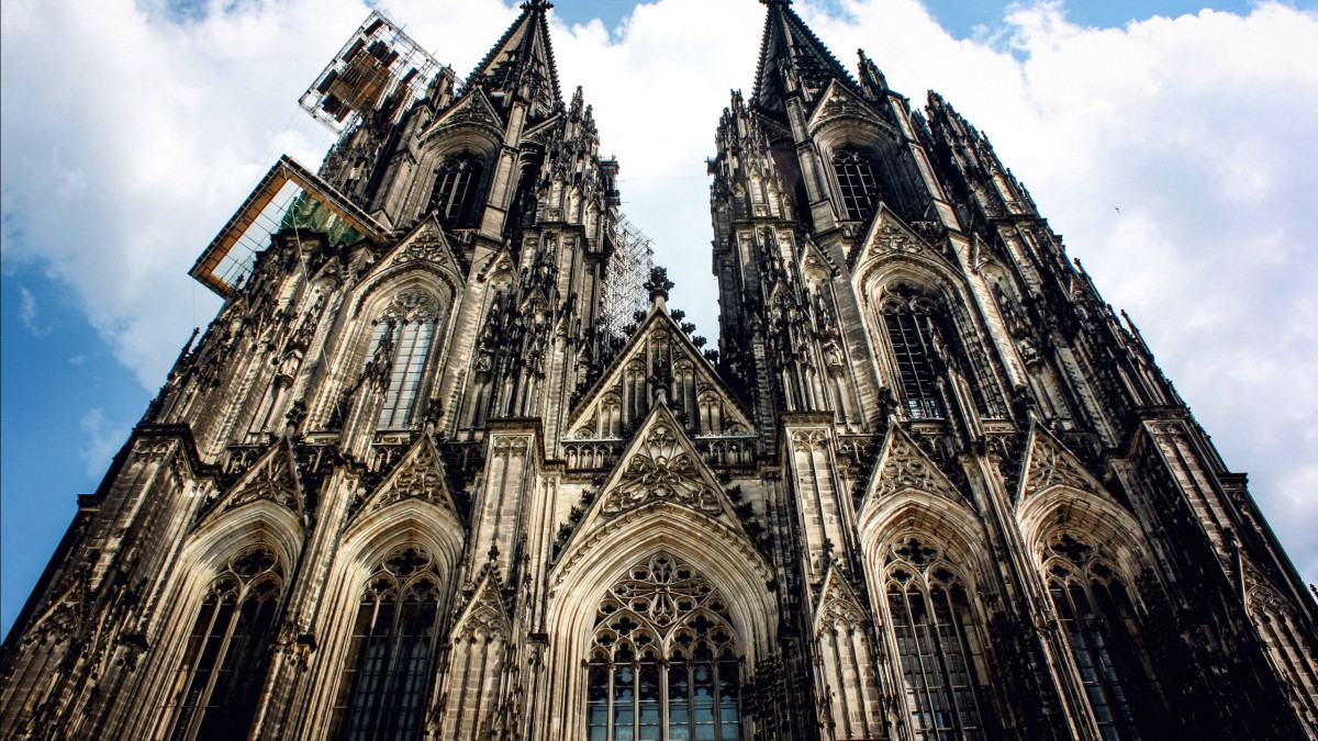 Душу дьяволу в обмен на строительство – жуткая история Кёльнского собора