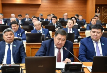 Депутаттар Сыбайлас жемқорлыққа қарсы заң жобаларын қарайды