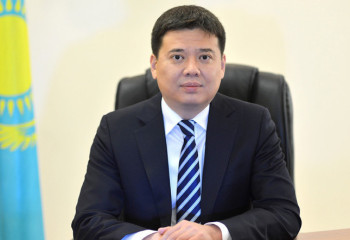 Бұрынғы әділет министрін қамауда ұстау мерзімі ұзартылды