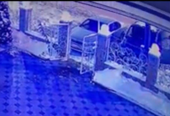 Угон Mercedes-Benz в Алматы попал на видео