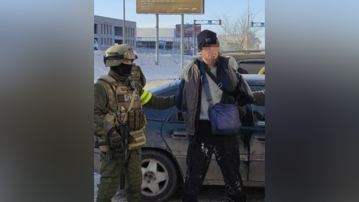 35 млн тенге вымогали двое мужчин у жителя Актюбинской области