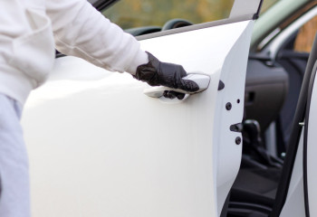 Пьяный автомастер угнал машину клиента в Астане