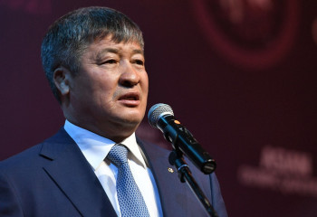 «Бір басын кессең, жеті басы шығады». Депутат есірткінің таралуы жайлы