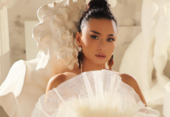 Әнші Мадина Сәдуақасова той көйлегін киіп, сүйінші жаңалық айтты