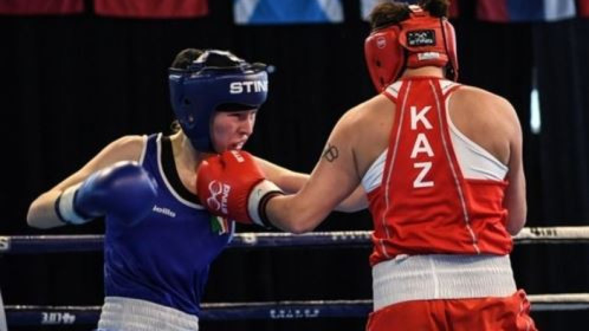 Казахстан разгромом стартовал на международном турнире по боксу