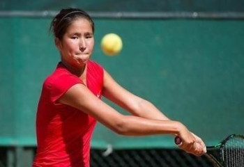 Третья ракетка Казахстана проиграла 18-летней теннисистке