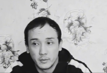 Мужчина, избивший водителя скорой в Караганде, записал видео с просьбой его простить