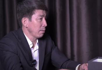 «46 шахтер өлгенде біреуі келген жоқ». Айтыс ақыны жылап жіберді