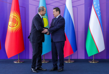 Alikhan Smailov and Abdulla Aripov discuss cooperation in water sector and strengthening of industrial cooperation