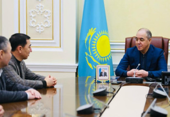 Аким Западно-Казахстанской области встретился с владельцем знаменитого жеребца Кабирхан