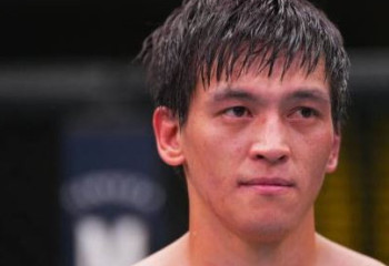 Азат Максум проиграл первый бой в карьере