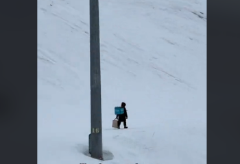 «Біздің қазақтарға дауа жоқ»: курьерді Шымбұлаққа шақыртқандар сынға қалды