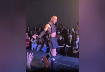 Алматыда жартылай жалаңаштанған жігіттер билеп жарысты