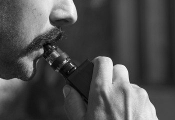 Электронды темекіге тәуелділер өкпе трансплантациясына мұқтаж болуы мүмкін