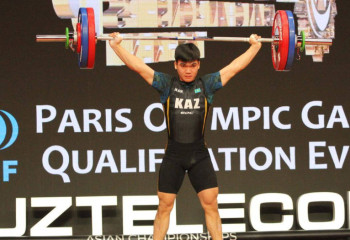 Казахстанец завоевал «серебро» на чемпионате Азии по тяжелой атлетике