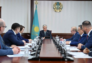 Kazakh  President holds meeting with leaders of parliamentary factions