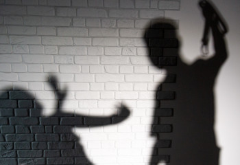 Енді әйеліне қол көтергендер 8 жылға сотталады