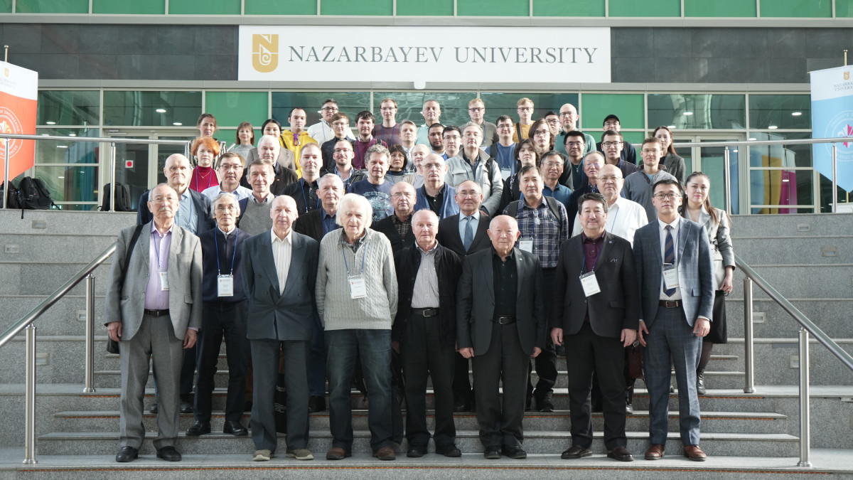 Әлемге әйгілі математиктер Назарбаев университетінде бас қосты