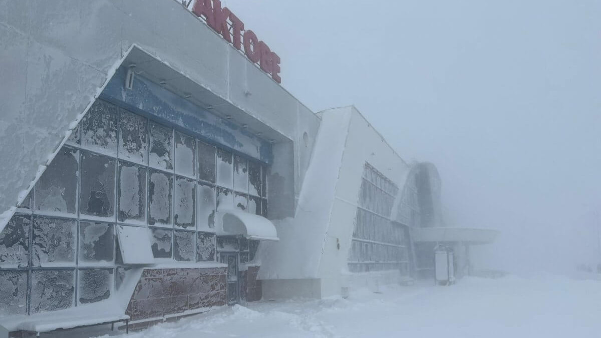 Аэропорт Актобе закрыт из-за бурана