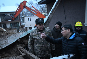 Ерболат Досаев прибыл на место схода оплывины в Алматы