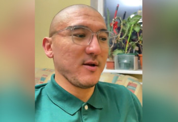 Блогер из Казахстана признался, что экономит на такси и ездит на велосипеде