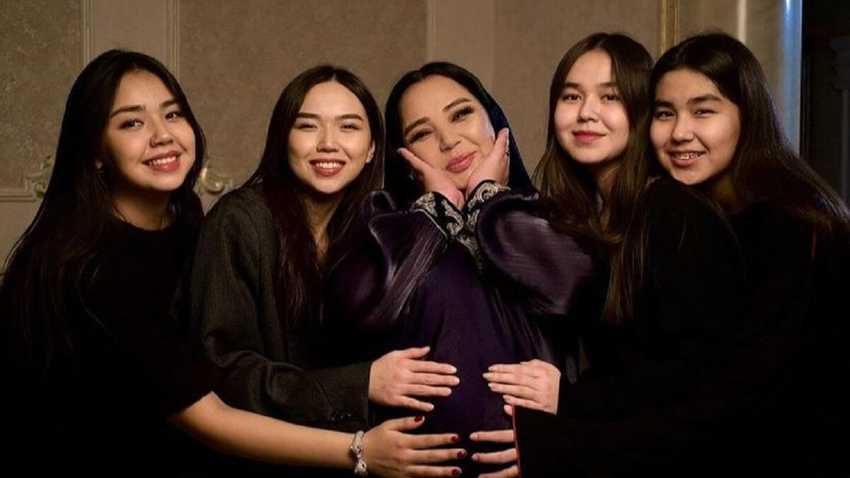  instagram.com/altynaizhorabayeva 