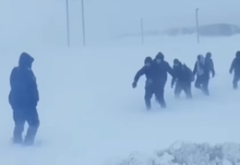 Ақтөбе облысында жолда қалған тұрғындарды құтқару жалғасуда