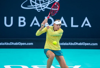 Елена Рыбакина прошла в полуфинал турнира в Абу-Даби