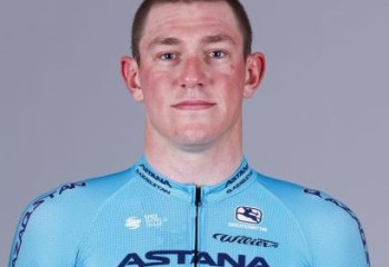 Гонщик «Астаны» остановился в шаге от пьедестала на первом этапе «Тура Омана»