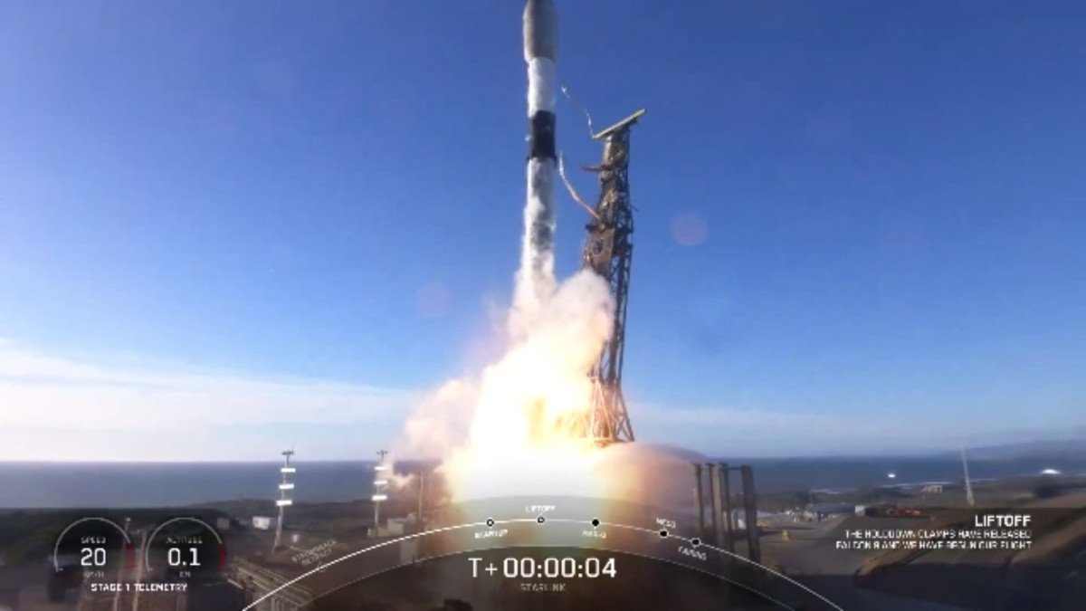 SpaceX успешно запустил 12 миссию года