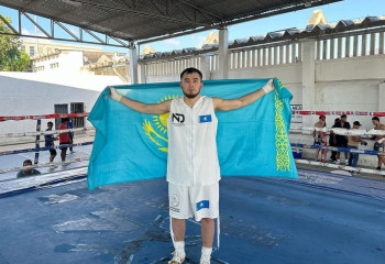 Қазақстандық боксшы Колумбияда қарсыласын нокаутқа түсірді