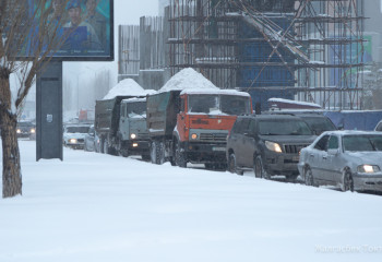 Более 41 тысячи кубометров снега вывезли из столицы за ночь