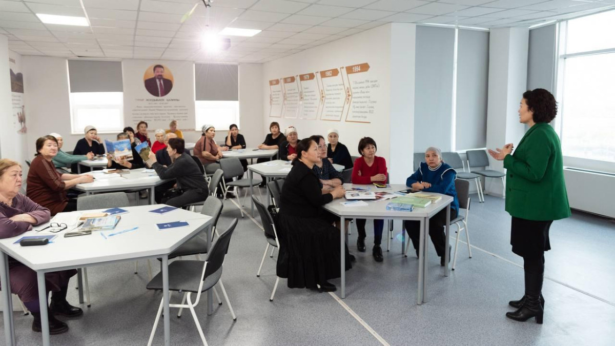 Yessenov University 