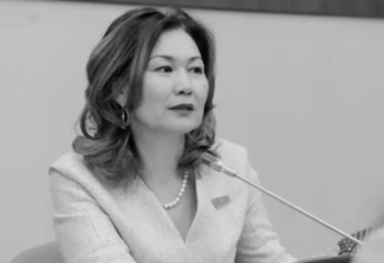 Тоқаев қоғам қайраткері Анар Жайылғанованың отбасына көңіл айтты