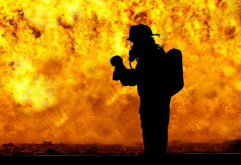 Құрылысты күзететін дүңгіршек өртеніп, бір адам көз жұмды