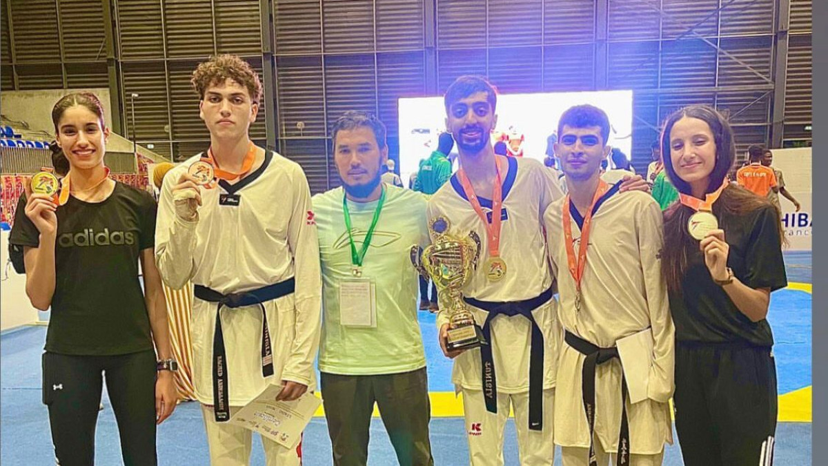  Есбол Сұлтановтың жеке мұрағатынан 