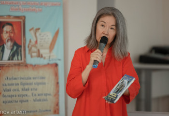 «Шашың ағарып, кемпір болдың». Зира Наурызбаева әсіре діншілдерге жауап берді