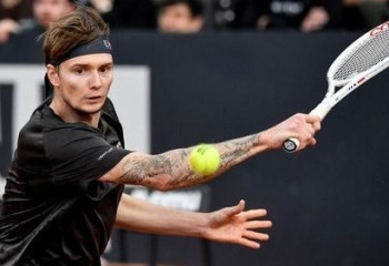 Громкой сенсацией завершился матч лучшего теннисиста Казахстана на турнире в Роттердаме