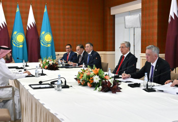 President receives Mansoor Bin Ebrahim Al-Mahmoud, CEO of Qatar Investment Authority