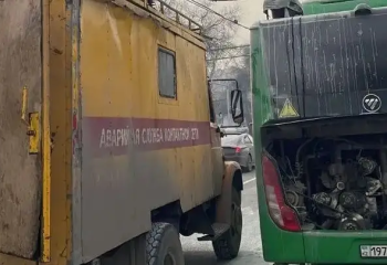 Алматыда қоғамдық көлік өртенді
